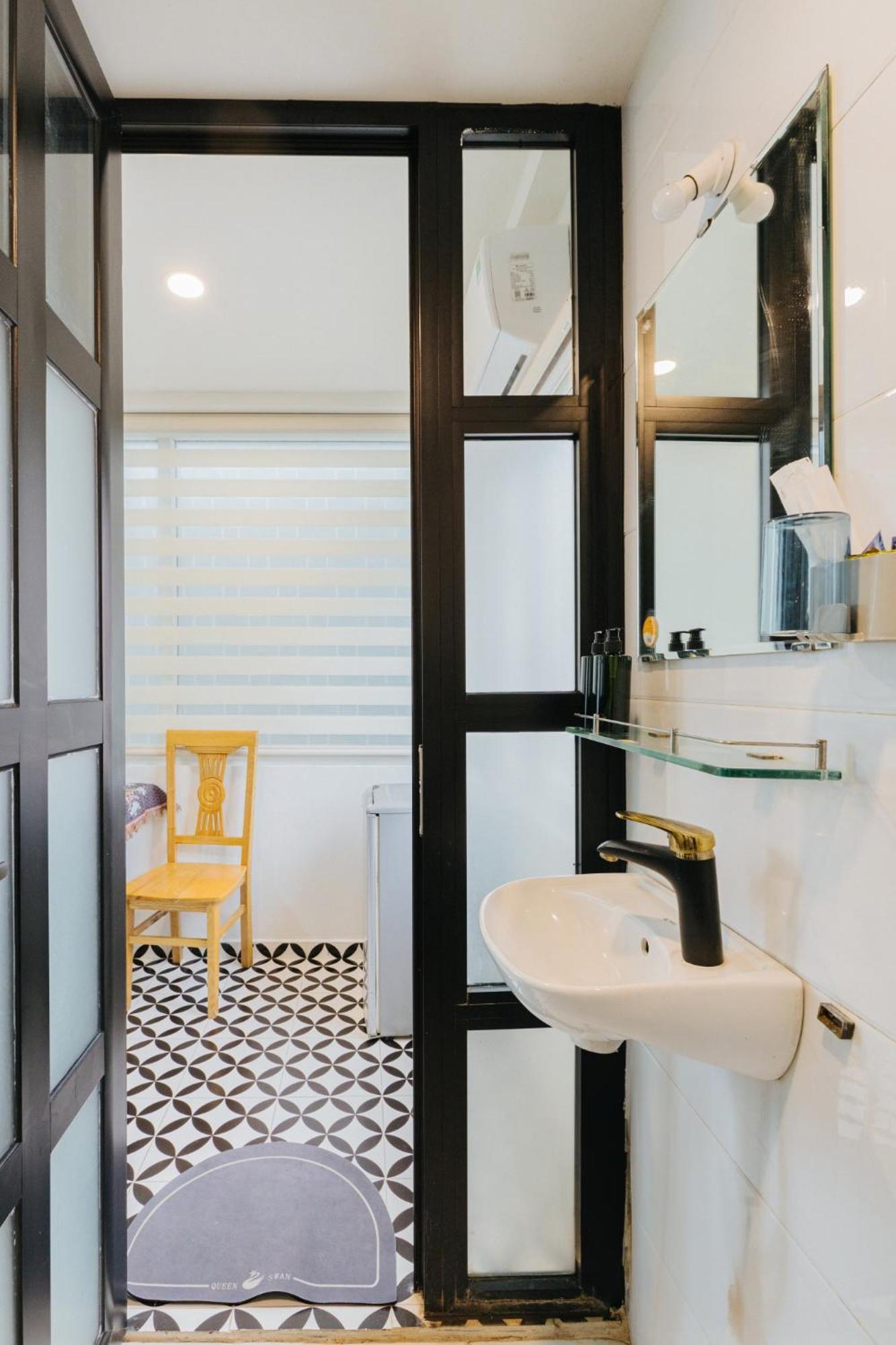 Cosy House - Center'S Tay Ho - Close The Lake Hanoi Exterior photo